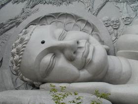 Liegender Buddha