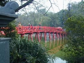 Brücke über den Hoan-Kiem-See